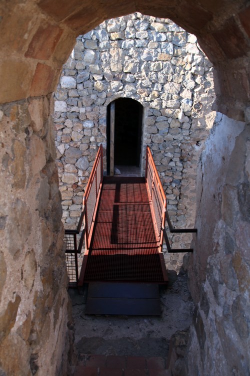 Castillo de la Muela 37 W